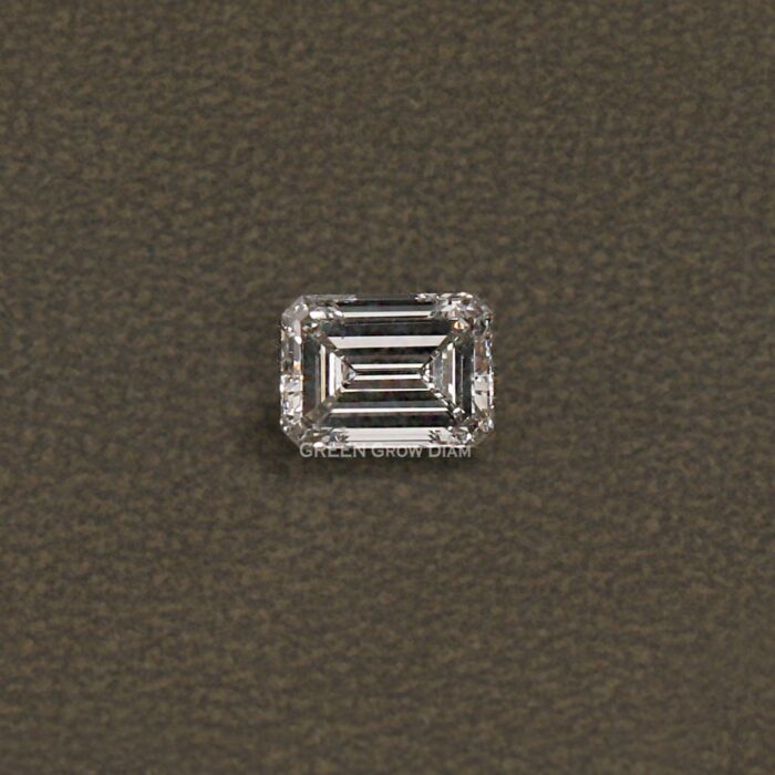 emerald cut diamond