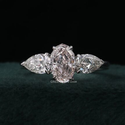 three stone diamond ring​