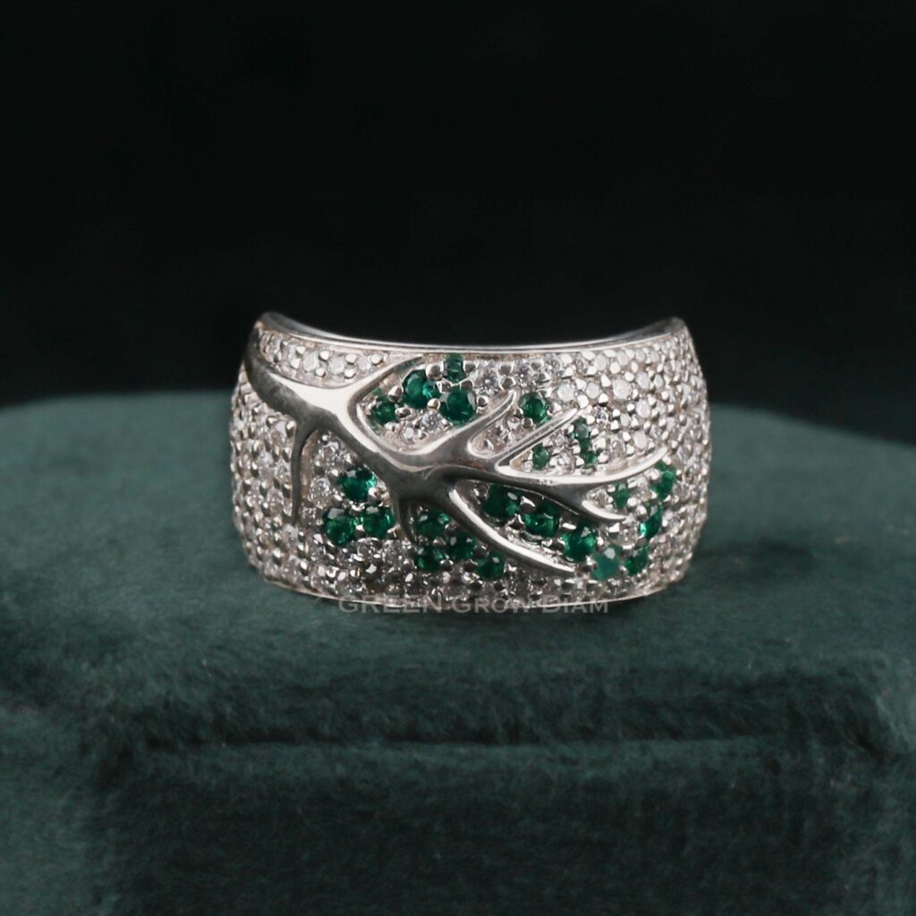 emerald cut engagement rings