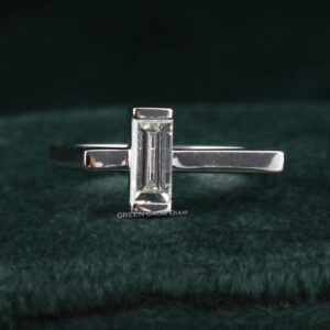 solitaire baguette diamond ring