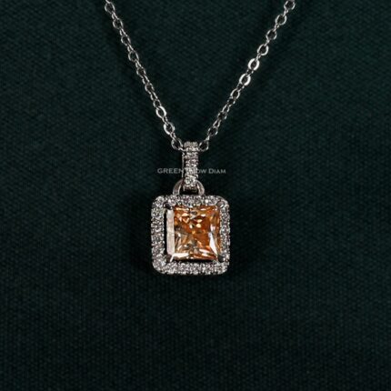 diamond pendant​