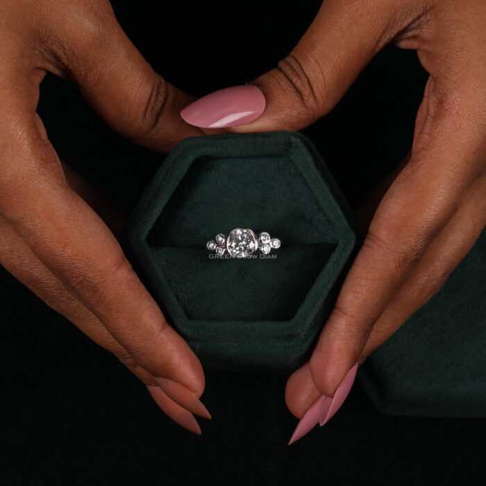 round diamond engagement rings