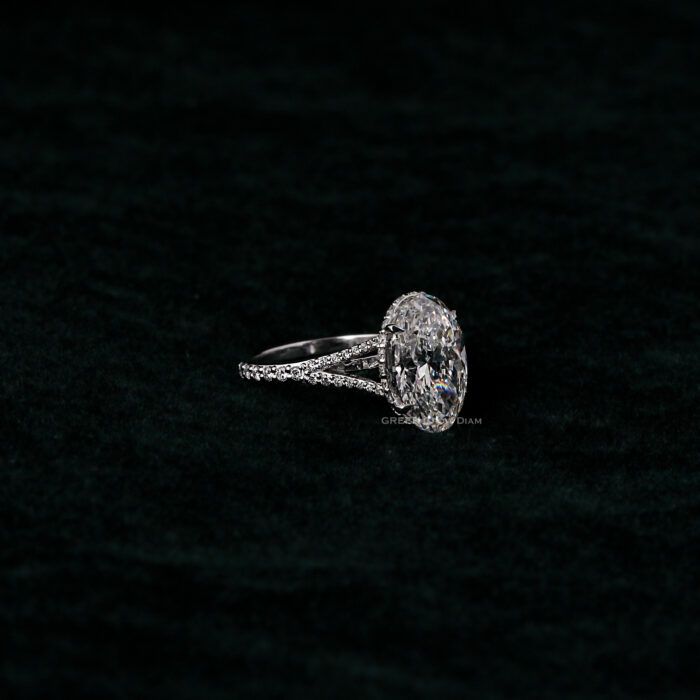 oval diamond engagement ring