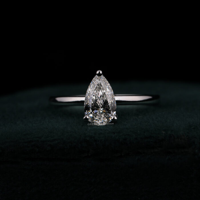 pear diamond engagement rings