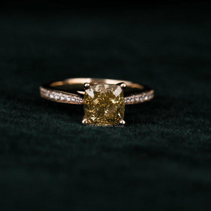 cushion cut diamond engagement rings