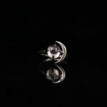 round cut diamond ring