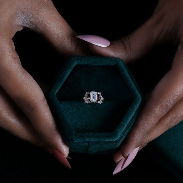 emerald diamond ring​