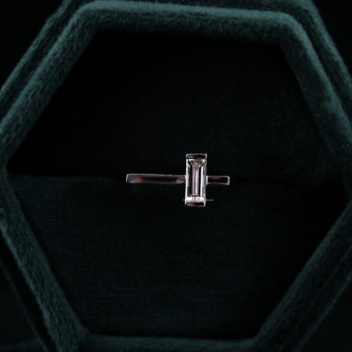 solitaire diamond ring